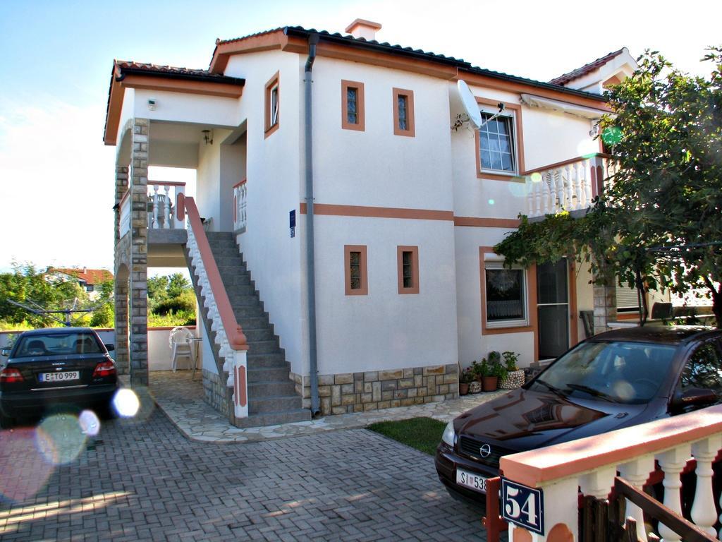 נין Apartments Galic מראה חיצוני תמונה